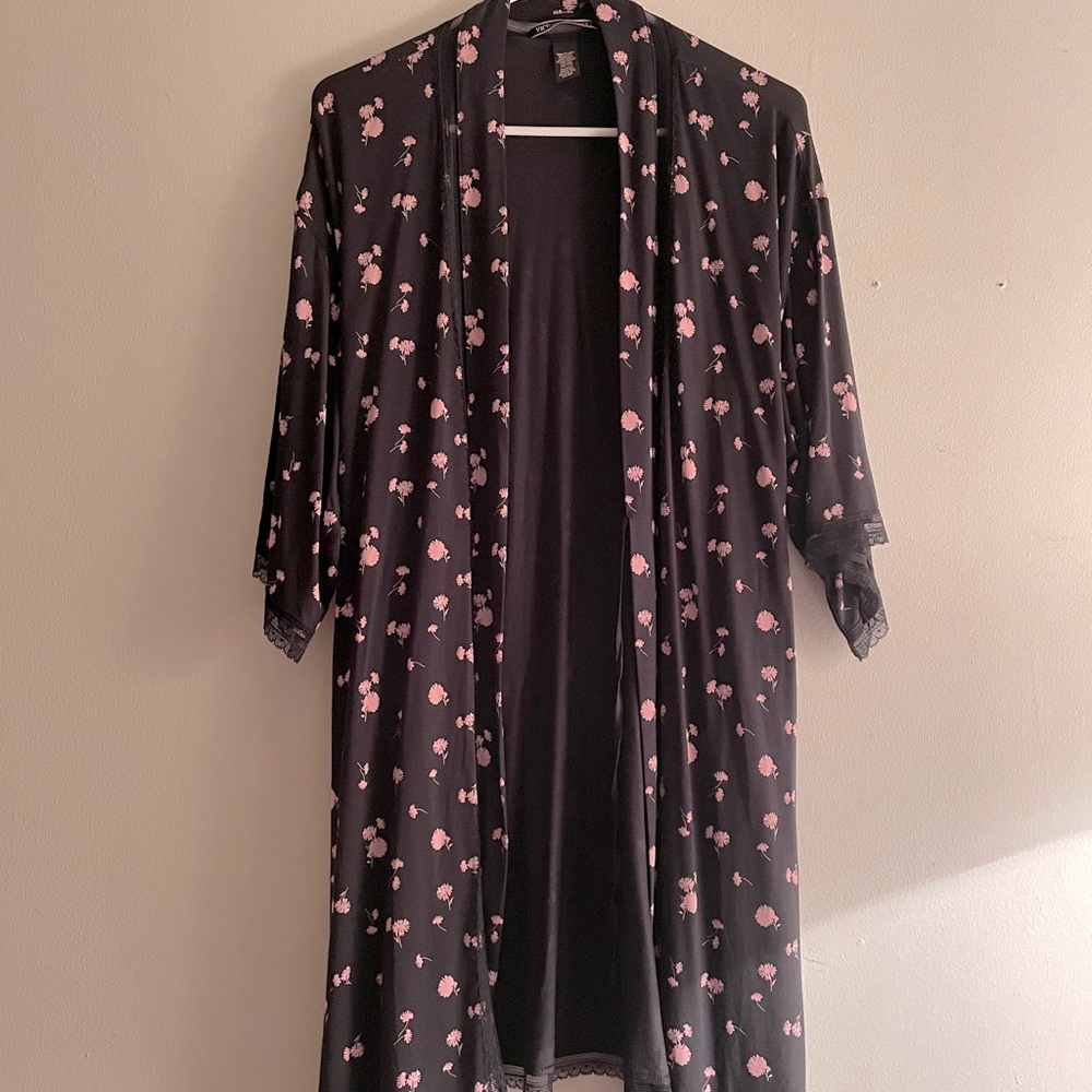 Victoria’s Secret Lightweight Floral Robe
